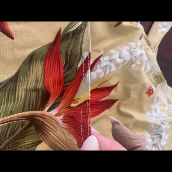 Hawaiian print tote bag with four outside pockets - Picture 4 of 6